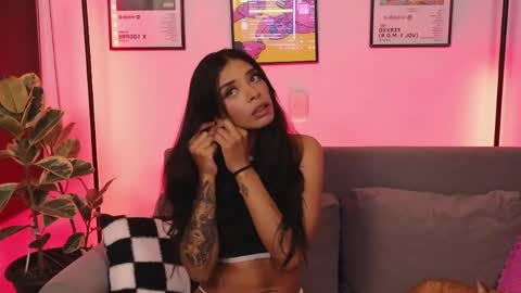 Violet online show from April 19, 3:18 am