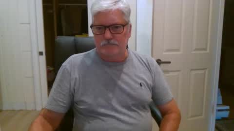 viper654321 online show from March 1, 7:45 am