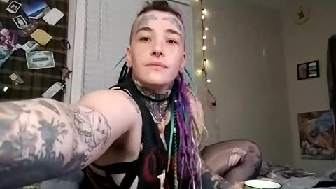 virelfluxthorne online show from May 4, 4:30 am
