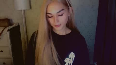 Pearl online show from February 3, 2:53 am