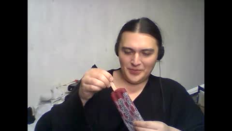 Snapshot of virgorian_enigma chatting on December 14, 3:17 am priscilla online show from December 14, 3:17 am