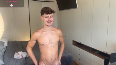vitoraugustoxxx online show from March 6, 7:24 pm