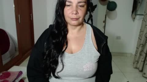 vivian_milf_paint online show from September 26, 4:20 am