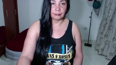 vivian_milf_paint online show from November 25, 11:36 pm