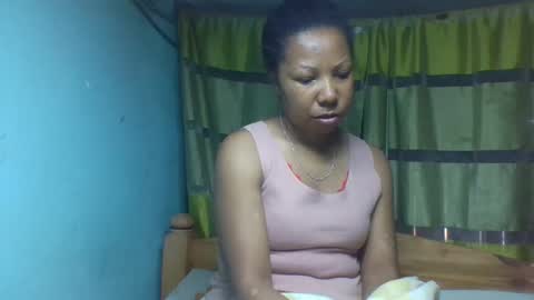 viviane0812 online show from October 27, 4:01 am