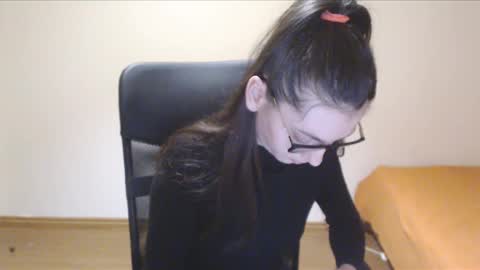 Snapshot of vivianngray chatting on February 6, 4:58 pm Vivian Gray online show from February 6, 4:58 pm