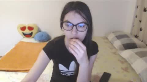 Snapshot of vivianngray chatting on October 27, 6:41 pm Vivian Gray online show from October 27, 6:41 pm