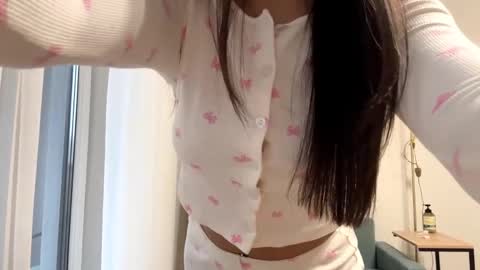 Miss Mia online show from April 3, 2:02 pm