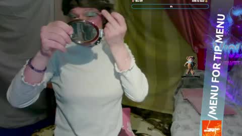 Violetta Elysia online show from April 18, 6:43 pm