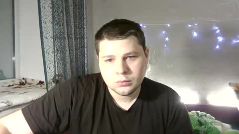 Snapshot of volshebnik_130 chatting on January 17, 3:32 pm Volshebnik1302 online show from January 17, 3:32 pm