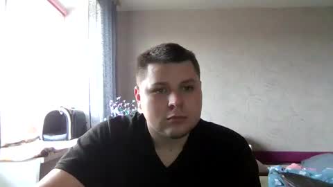 Snapshot of volshebnik_130 chatting on January 3, 9:15 am Volshebnik1302 online show from January 3, 9:15 am