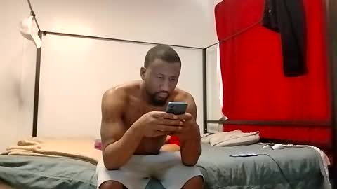 Snapshot of vondon69 chatting on October 22, 3:46 pm Dashawn online show from October 22, 3:46 pm