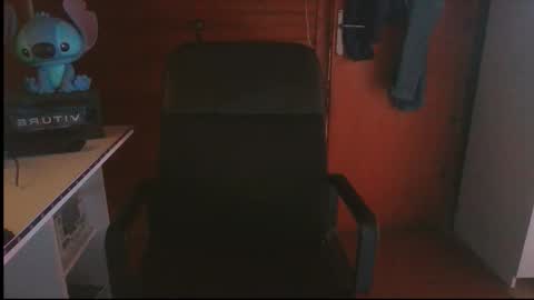 Snapshot of vuda77 chatting on October 5, 7:10 pm oscar online show from October 5, 7:10 pm