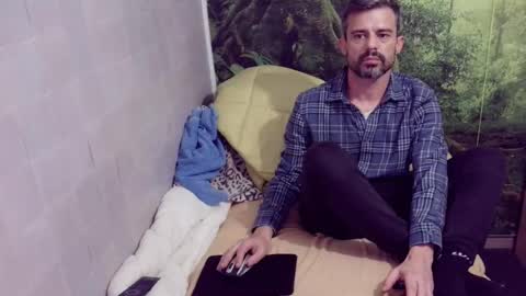 CBNewGuy online show from December 17, 3:24 am