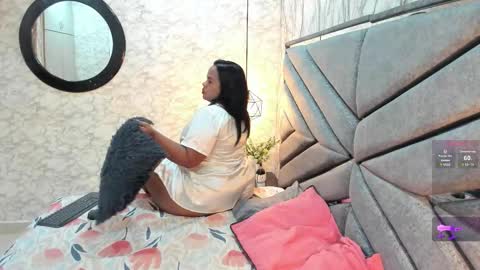 waleska   online show from September 25, 1:07 pm