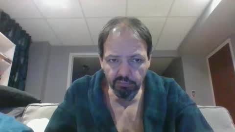 walker033 online show from December 1, 6:33 am