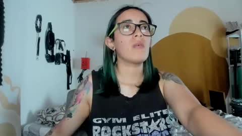 Waningrose  Lu online show from January 3, 8:22 pm