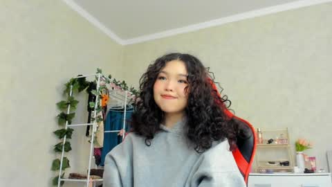 wastforu online show from December 12, 8:47 am