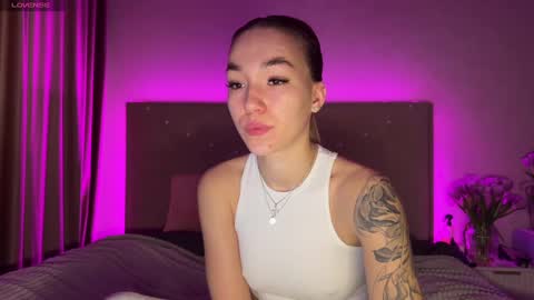 Snapshot of watergirl_ chatting on March 12, 5:13 am Im saving up for a new car help me online show from March 12, 5:13 am