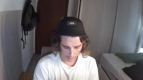 wave_boyy online show from April 16, 12:27 pm