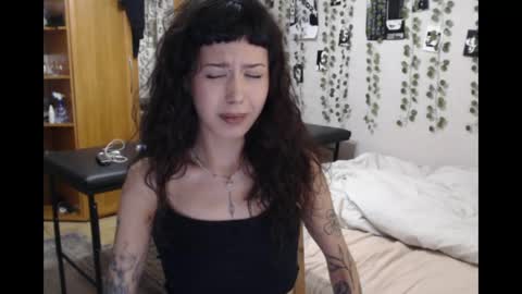 Mina online show from April 2, 3:41 pm