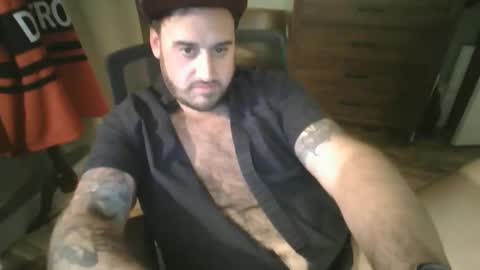 wazooforty2 online show from January 7, 11:56 pm