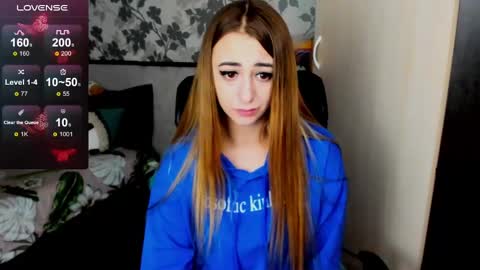 Snapshot of weakness4u chatting on March 7, 5:29 am Maya online show from March 7, 5:29 am