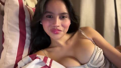 Maggie online show from September 29, 5:56 pm