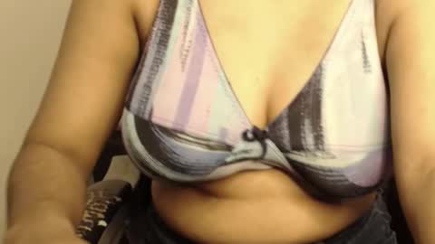 mina online show from November 23, 4:16 pm