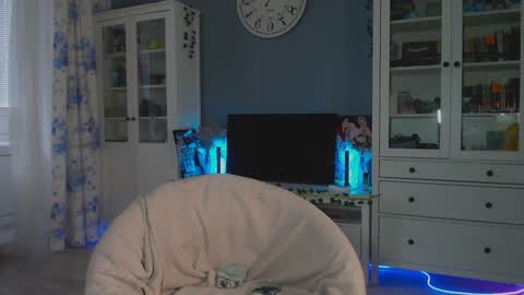 Snapshot of weed_princesss chatting on December 30, 11:26 am  moon  online show from December 30, 11:26 am