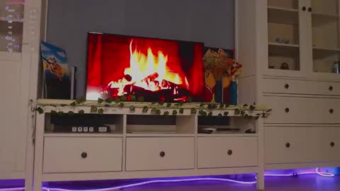 Snapshot of weed_princesss chatting on September 17, 3:48 pm  moon  online show from September 17, 3:48 pm