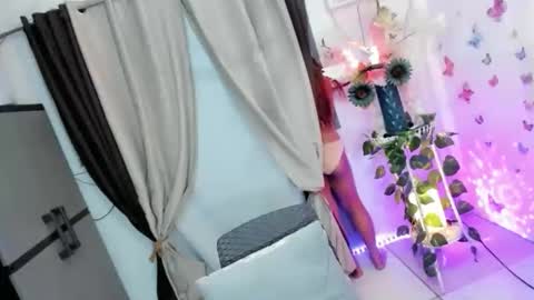 Hi Im LOVIE Please dont forget to follow and thumbs up me online show from March 6, 2:10 am