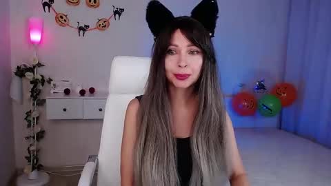 Wendi Foster online show from October 27, 8:31 pm