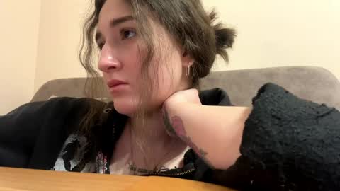 Anna online show from April 22, 3:19 pm