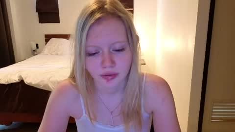 Wendy online show from July 2, 3:34 am