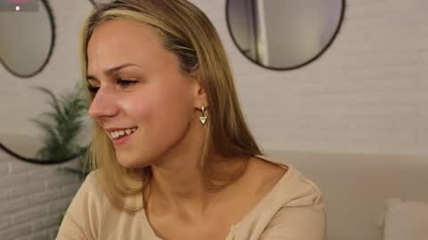 Im Wendy online show from April 16, 9:39 pm