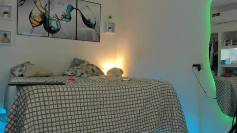 Wendy Alex online show from February 17, 11:43 pm