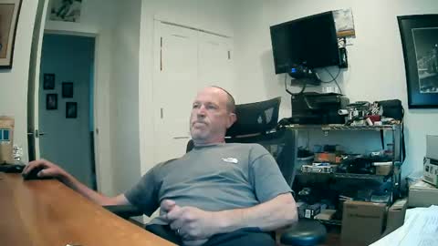 Snapshot of weseeyouwatching chatting on October 26, 7:46 pm weseeyouwatching online show from October 26, 7:46 pm