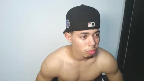 Snapshot of wesley_7 chatting on October 2, 12:31 am wesley_7 online show from October 2, 12:31 am