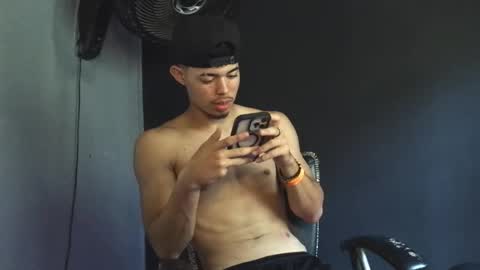 wesley_77 online show from March 7, 3:56 pm