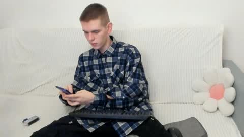 Wes online show from January 9, 12:03 am