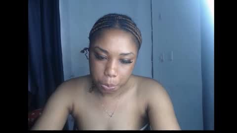 queen online show from December 19, 7:51 am