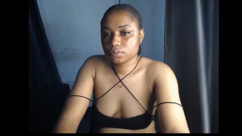 queen online show from December 28, 9:42 am