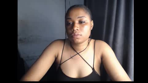 queen online show from December 29, 9:09 pm