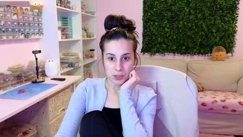 Snapshot of whats_her_name chatting on October 7, 5:42 pm Victoria Maria online show from October 7, 5:42 pm