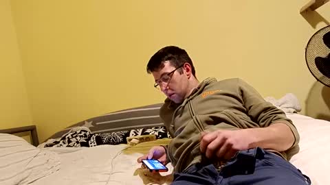 stoffy online show from January 1, 2:09 am