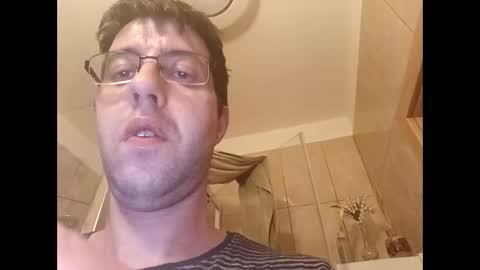 stoffy online show from March 4, 9:40 am