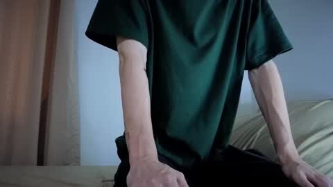 whispero_o online show from November 6, 8:39 am