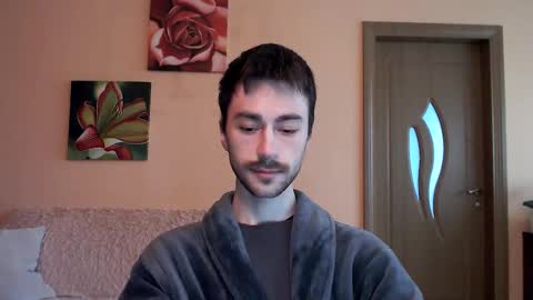 Tom online show from October 4, 1:20 pm