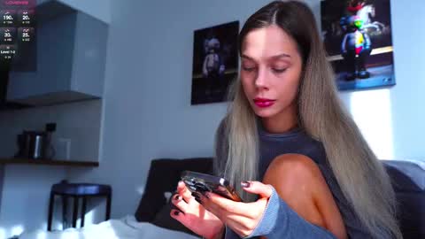 Kate  online show from November 24, 8:35 am